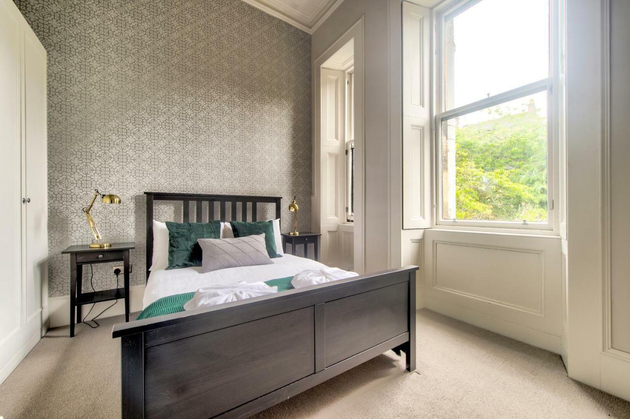 32 Victoria Crescent Road Apartment Glasgow Bagian luar foto