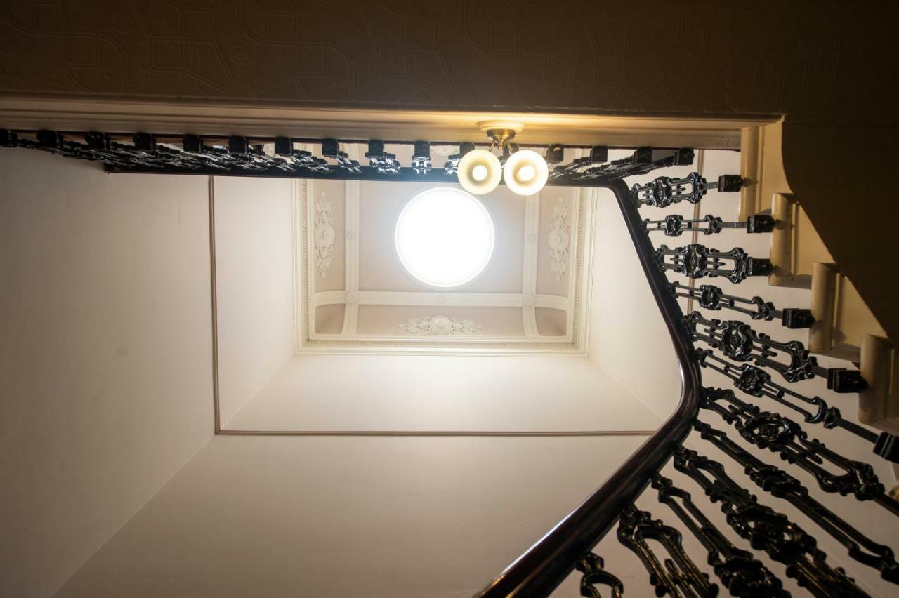 32 Victoria Crescent Road Apartment Glasgow Bagian luar foto