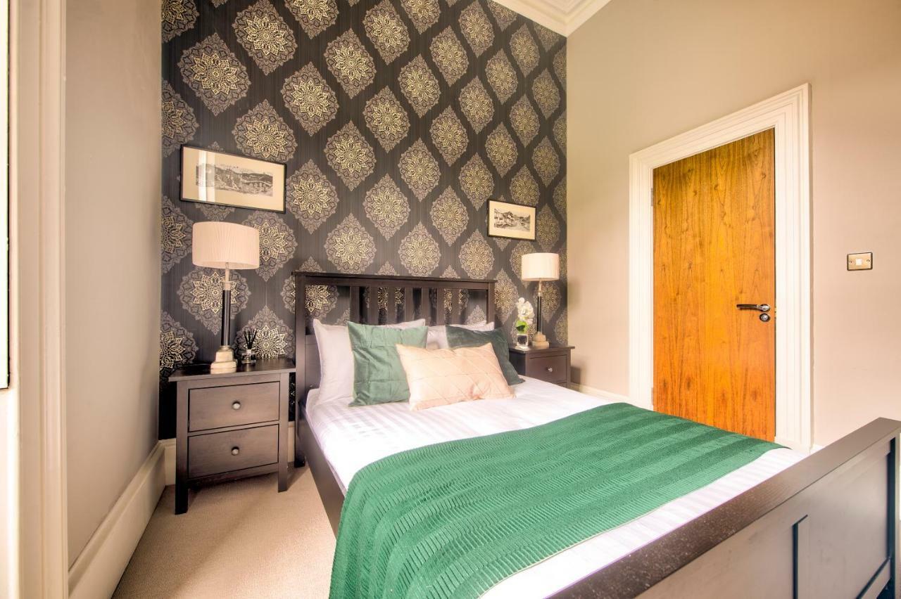 32 Victoria Crescent Road Apartment Glasgow Bagian luar foto